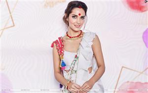 Beautiful Shazahn Padamsee in a stunning white saree